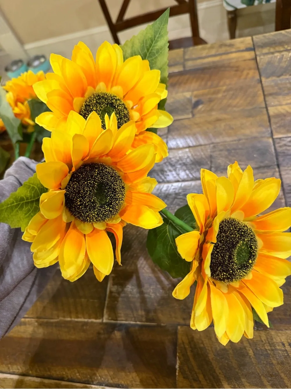 Set 4 Outdoor Solar-Powered LED Sunflower Garden Stakes Path Patio Lights Flower